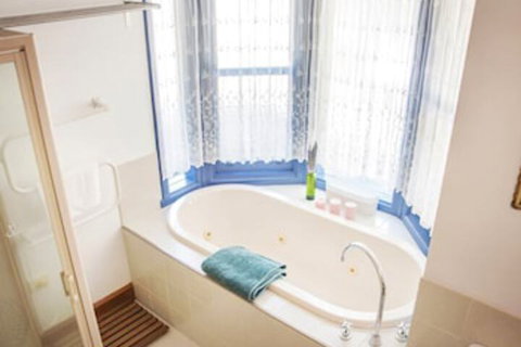 Artee House - A Bright Escape - Accommodation Ballina 4