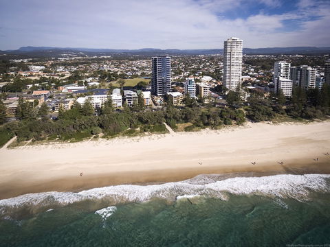 Boardwalk Burleigh Beach - Accommodation Ballina 0