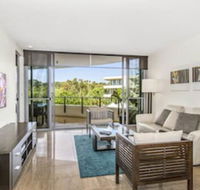 COTTON BEACH APARTMENT 33 WITH POOL VIEWS - Accommodation Ballina