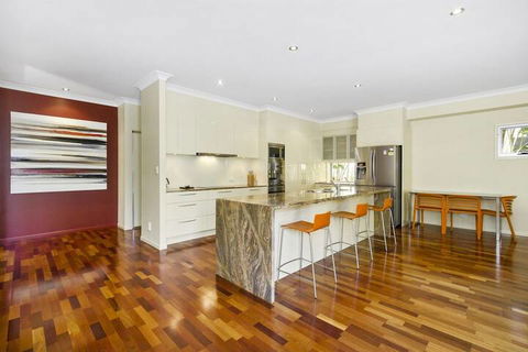 ANGOURIE HOUSE SALT VILLAGE - Accommodation Ballina 3