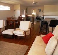 Clovelly Beach Townhouse - Accommodation Ballina