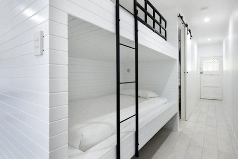 Burleigh By The Sea - Accommodation Ballina 1