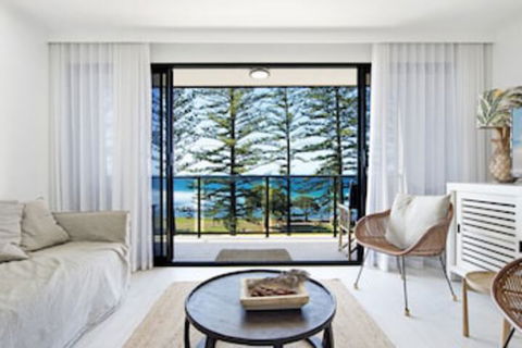 Burleigh By The Sea - Accommodation Ballina 0
