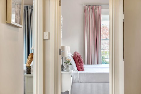 Grandview Accommodation - The Elm Tree Apartments - Accommodation Ballina 6