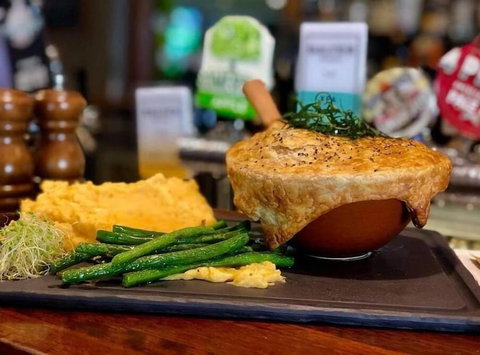 The Bowral Hotel - Accommodation Ballina 5