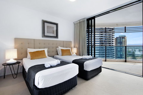 Oracle Resort, Broadbeach - Q Stay - Accommodation Ballina 0