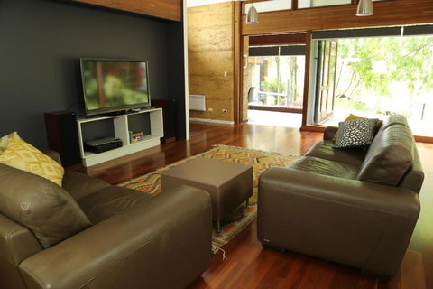 Anagama House & Studio - Accommodation Ballina 4