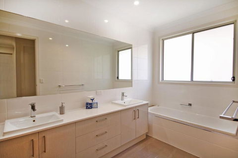 59 Banksia Avenue Coolum Beach Pet Friendly Linen Included 500 BOND - Accommodation Ballina 2