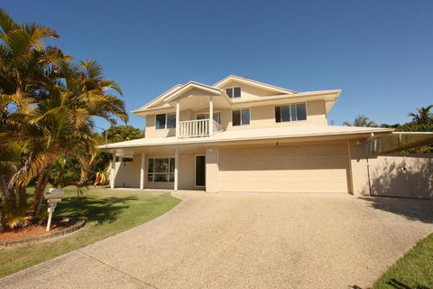 11 Dalmor Court Coolum Beach Pet Friendly Linen Supplied 500 BOND - Accommodation Ballina 1