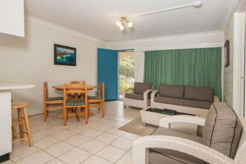 Villa Manyana 16 - Accommodation Ballina 7
