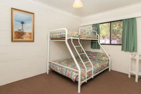 Villa Manyana 16 - Accommodation Ballina 4