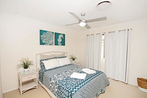 22 Sorrento Avenue Coolum Beach Linen Supplied PET FRIENDLY 500 BOND - Accommodation Ballina 2