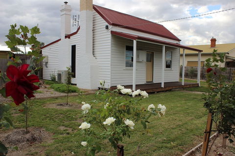The Cottage - Accommodation Ballina 6