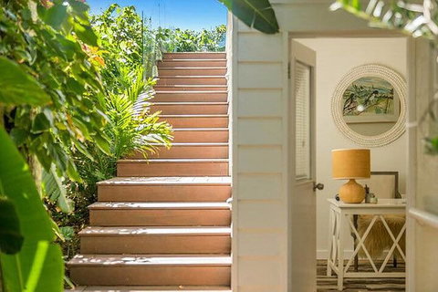 Your Luxury Escape - The White House - Accommodation Ballina 2