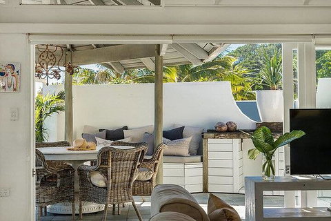 Your Luxury Escape - The White House - Accommodation Ballina 7