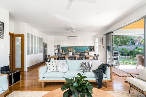 Shore Beats Work - Accommodation Ballina 2