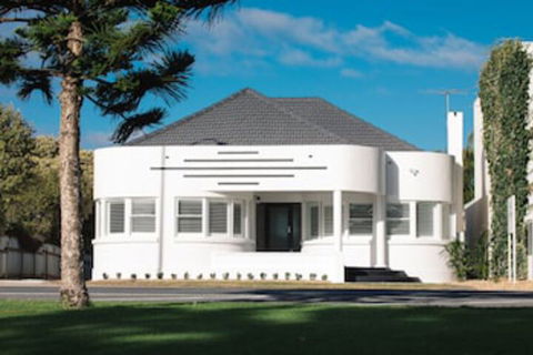 Deco Beach Luxury Apartments - Accommodation Ballina 0