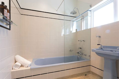 Deco Beach Luxury Apartments - Accommodation Ballina 7