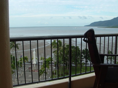 Cairns Apartment Esplanade Ocean Views - Accommodation Ballina 0