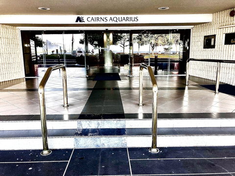 Cairns Apartment Esplanade Ocean Views - Accommodation Ballina 1