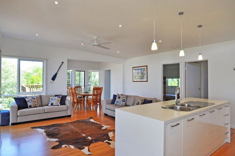 Scarborough Serenity PET Friendly - Accommodation Ballina 6