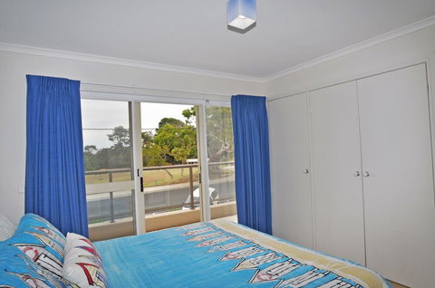 THE Esplanade 4 Free Wifi & Foxtel - Accommodation Ballina 6