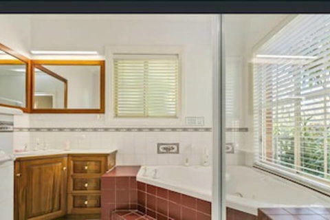 Angaston House - Accommodation Ballina 1