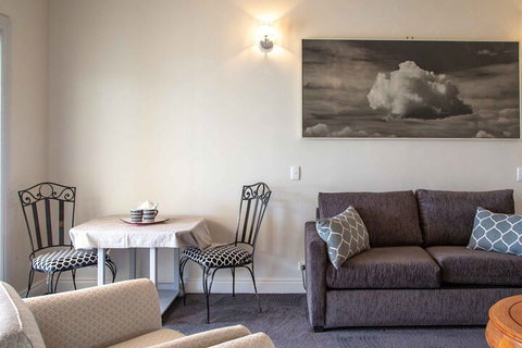 Angaston House - Accommodation Ballina 5