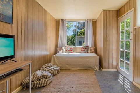 Inverloch Beach HUT Close TO Beach & Shops! - Accommodation Ballina 3
