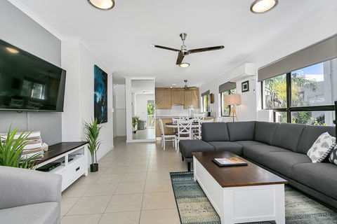 Seascape Holiday-Tropical Reef Apartment - Accommodation Ballina 6