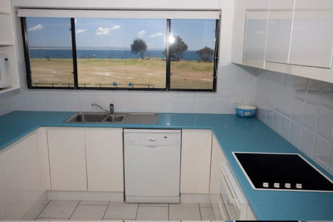 Hi Surf Unit 4 92 Head St. Forster - Accommodation Ballina 3