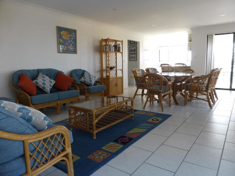 Hi Surf Unit 4 92 Head St. Forster - Accommodation Ballina 5