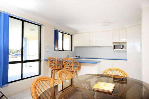 Hi Surf Unit 1 92 Head St. Forster - Accommodation Ballina 1
