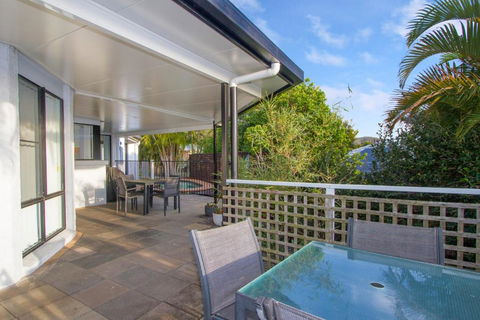 Relax At Coolum - Accommodation Ballina 1