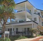 Unit 2 Beach Gallery 9 Andrew Street Point Arkwright 500 BOND LINEN SUPPLIED - Accommodation Ballina
