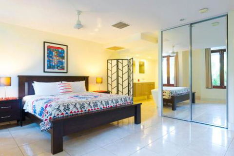 Luxury 1 Bed Apartment New King Bed & Bath - Accommodation Ballina 4