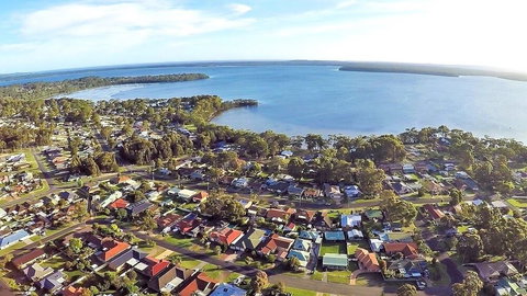 Paradise Bungalow Waterfront - Accommodation Ballina 0