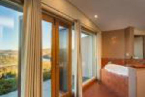 Eagle View Escape - Accommodation Ballina 0