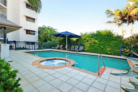 Raffles Mooloolaba - Accommodation Ballina 1
