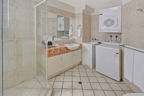 Raffles Mooloolaba - Accommodation Ballina 6