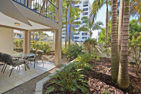 Raffles Mooloolaba - Accommodation Ballina 4