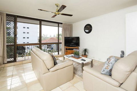 Burleigh Palms Holiday Apartments - Accommodation Ballina 7