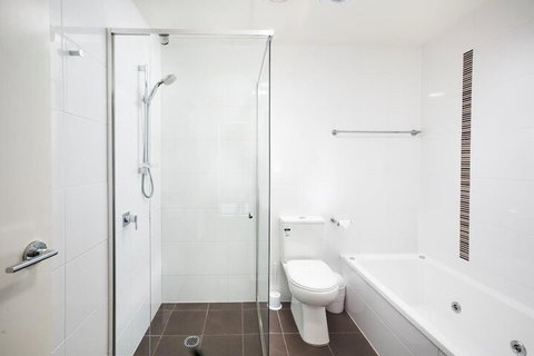 Charlestown Executive Apartments - Accommodation Ballina 6