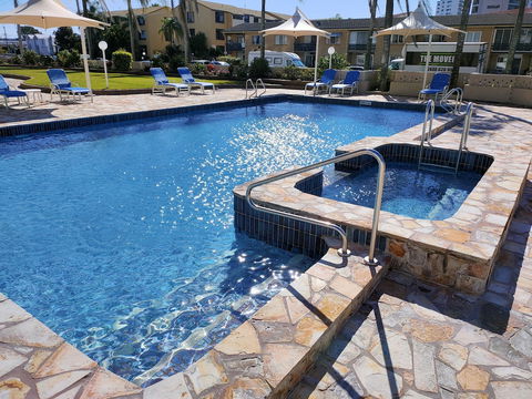 Southern Cross Beachfront Holiday Apartments - Accommodation Ballina 1