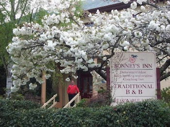 Bonney's Inn - Accommodation Ballina 2
