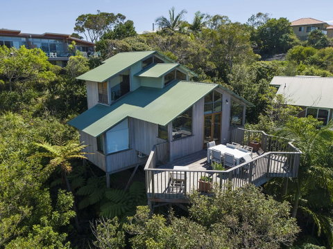 The Oasis Apartments And Treetop Houses - Accommodation Ballina 3