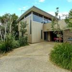 STYLISH HOLIDAY HOME OPPOSITE SURF - Accommodation Ballina 0