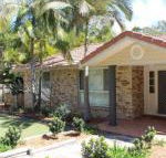 FRANGIPANI BEACH HOUSE PET FRIENDLY 22 Belbourie Cres Boomerang Beach - Accommodation Ballina