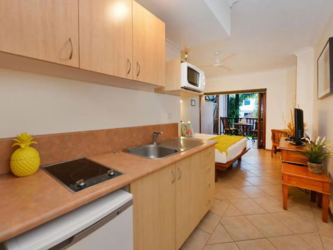 Poolside Studio - Accommodation Ballina 3