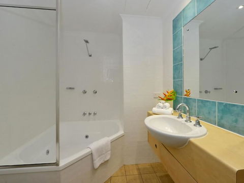 Ocean Sounds 2 Bedroom Apartment - Accommodation Ballina 4